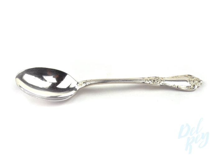 Vanessa Dinner Spoon